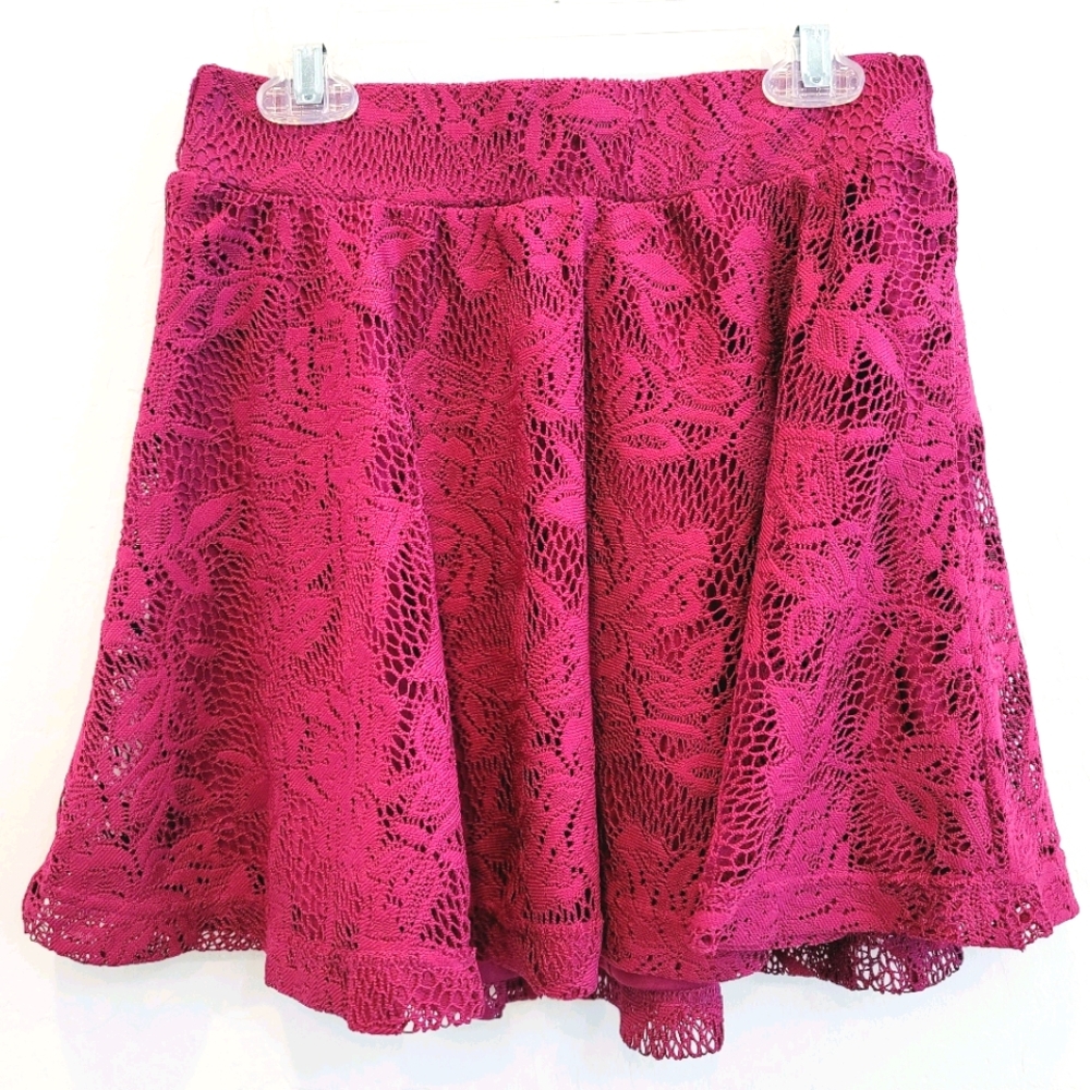 💕 Charlotte Russe Wine Lace Overlay Skirt Size Small